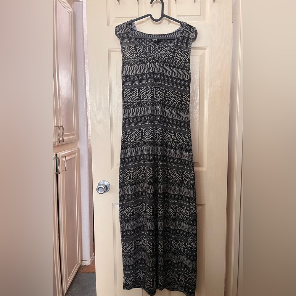 Love - Black and Gray Geometric Maxi Dress